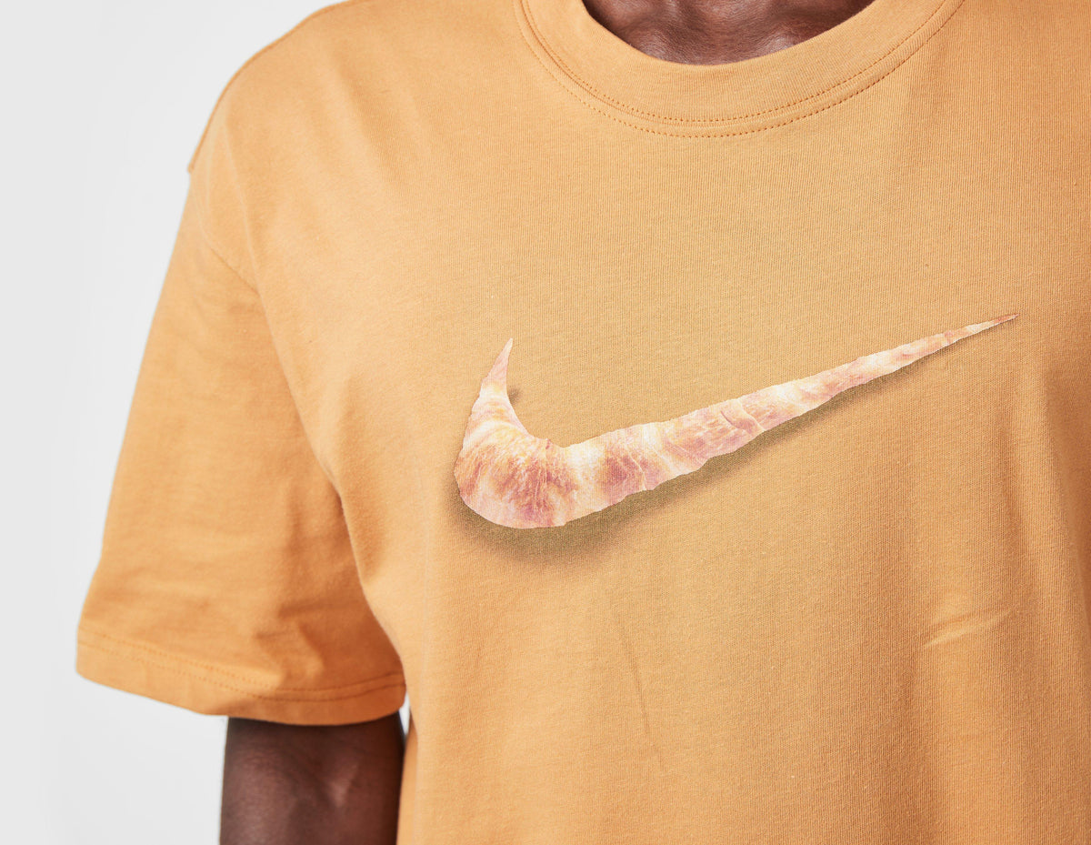 Nike Croissant Swoosh T-Shirt