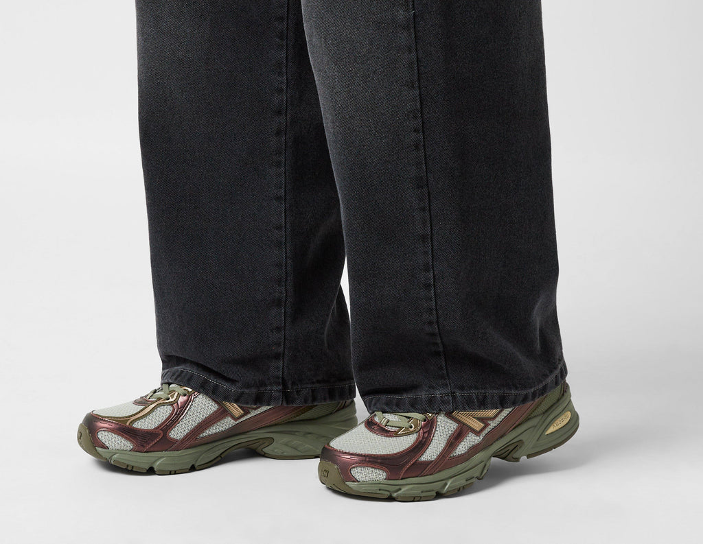 New Balance 740
