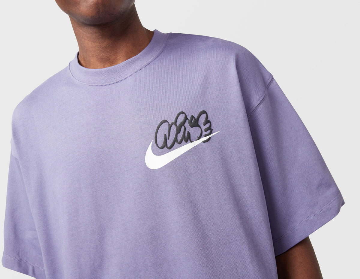 Nike Solo Swoosh Graphic T-Shirt