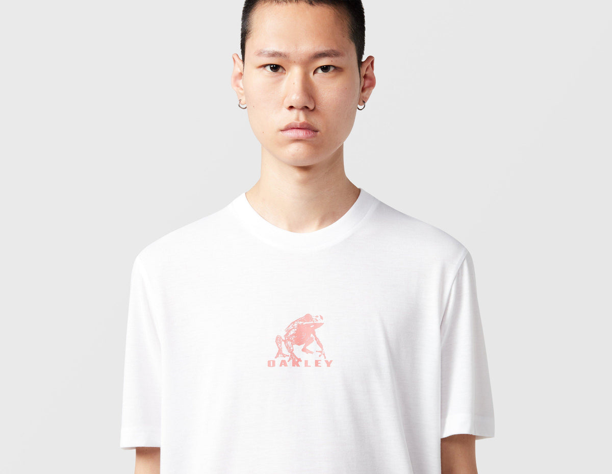 Beige Oakley Waterscape Frog T-Shirt – size? UK